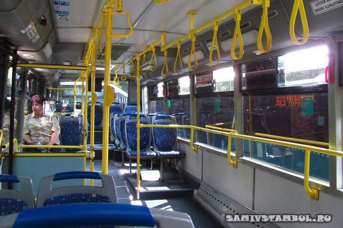 В-стамбульском-автобусе