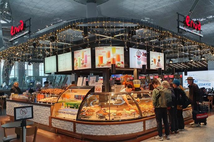Кафе в аэропорту Стамбула
