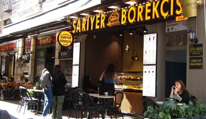 Кафе с выпечкой в Стамбуле